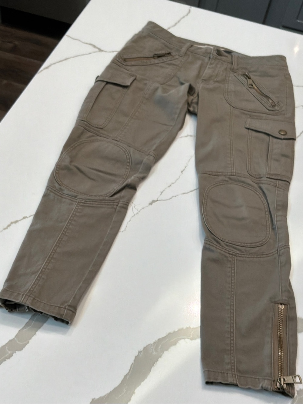 Burberry Brit Women’s Cargo Pants Capris Tactical in Taupe Brown Skinny